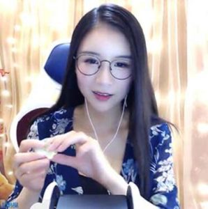 斗鱼微微一笑coco直播哄睡asmr视频4部【百度网盘下载】-ASMR主播助眠网站